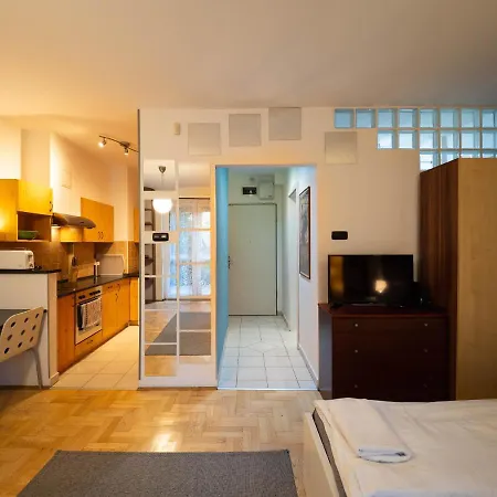 Super Cute With Terrace Next To Gozsdu Passage Appartement